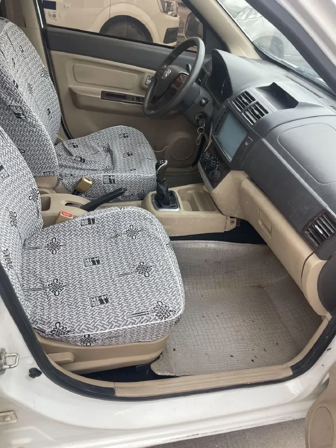 2014 WuLing HongGuang 1.5L 112HP L4 5MT,autocango,china used car exporter,china ev exporter,chinese used car exporter,chinese used ev exporter