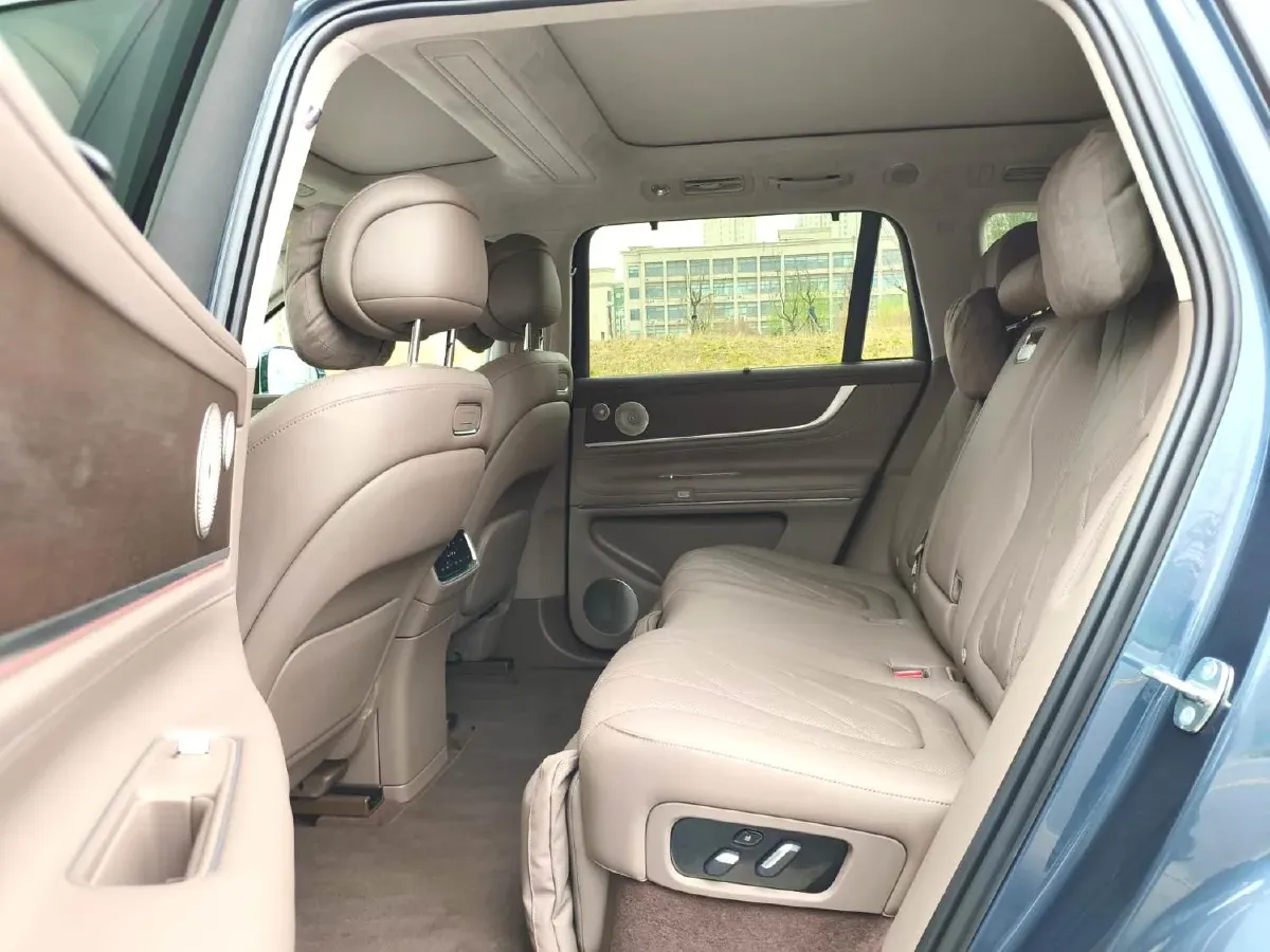 2024 AITO AITO M9 1.5T 152HP L4 REEV 52KWH,autocango,china used car exporter,china ev exporter,chinese used car exporter,chinese used ev exporter