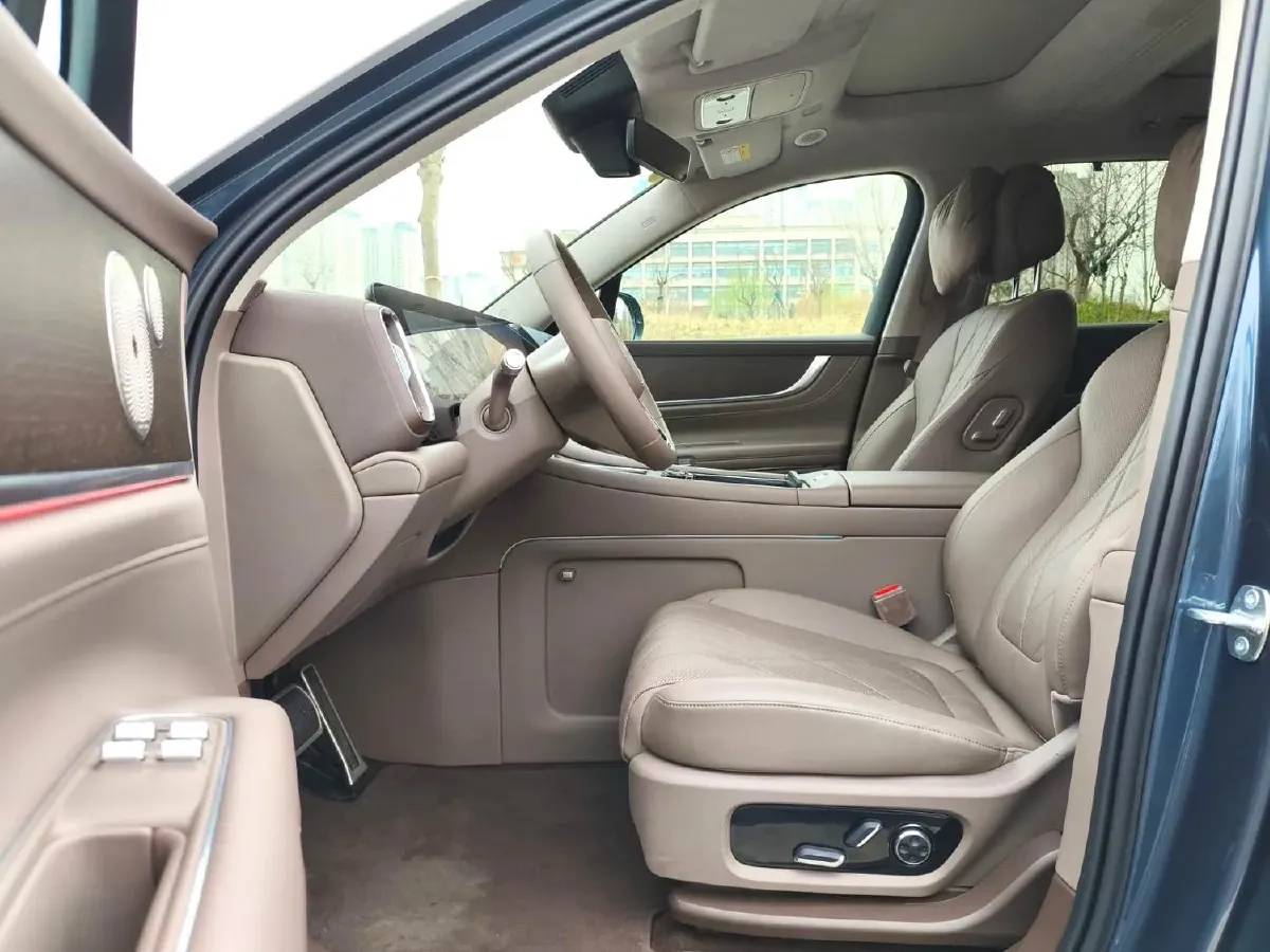 2024 AITO AITO M9 1.5T 152HP L4 REEV 52KWH,autocango,china used car exporter,china ev exporter,chinese used car exporter,chinese used ev exporter