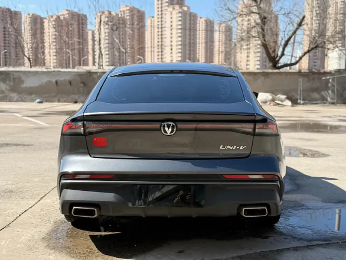 2023 ChangAn UNI-V 1.5T 188HP L4 7DCT,autocango,china used car exporter,china ev exporter,chinese used car exporter,chinese used ev exporter