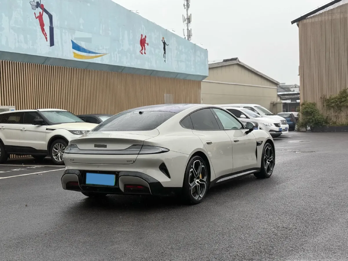 2024 MI SU7 BEV 73.6KWH,autocango,china used car exporter,china ev exporter,chinese used car exporter,chinese used ev exporter