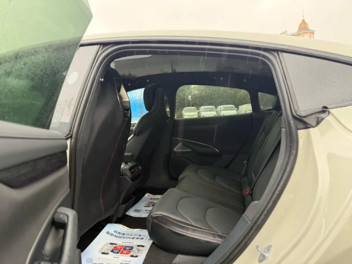 2024 MI SU7 BEV 73.6KWH,autocango,china used car exporter,china ev exporter,chinese used car exporter,chinese used ev exporter