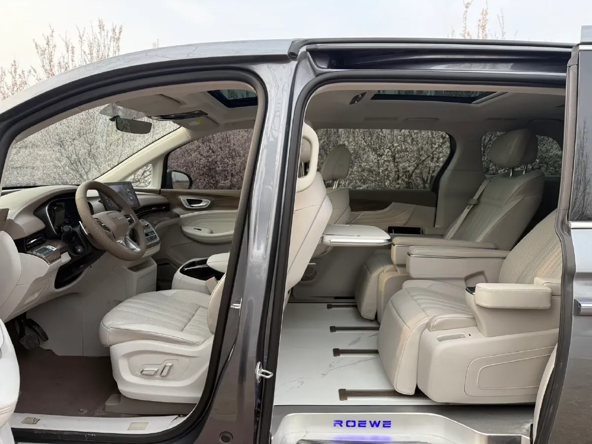 2023 Roewe iMAX8 2.0T 234HP L4 8AT,autocango,china used car exporter,china ev exporter,chinese used car exporter,chinese used ev exporter