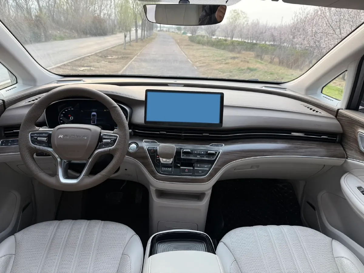 2023 Roewe iMAX8 2.0T 234HP L4 8AT,autocango,china used car exporter,china ev exporter,chinese used car exporter,chinese used ev exporter