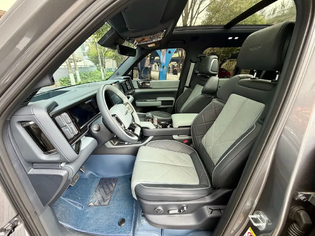 2023 FangChengBao Bao 5 1.5T 194HP L4 E-CVT PHEV 31.8KWH,autocango,china used car exporter,china ev exporter,chinese used car exporter,chinese used ev exporter