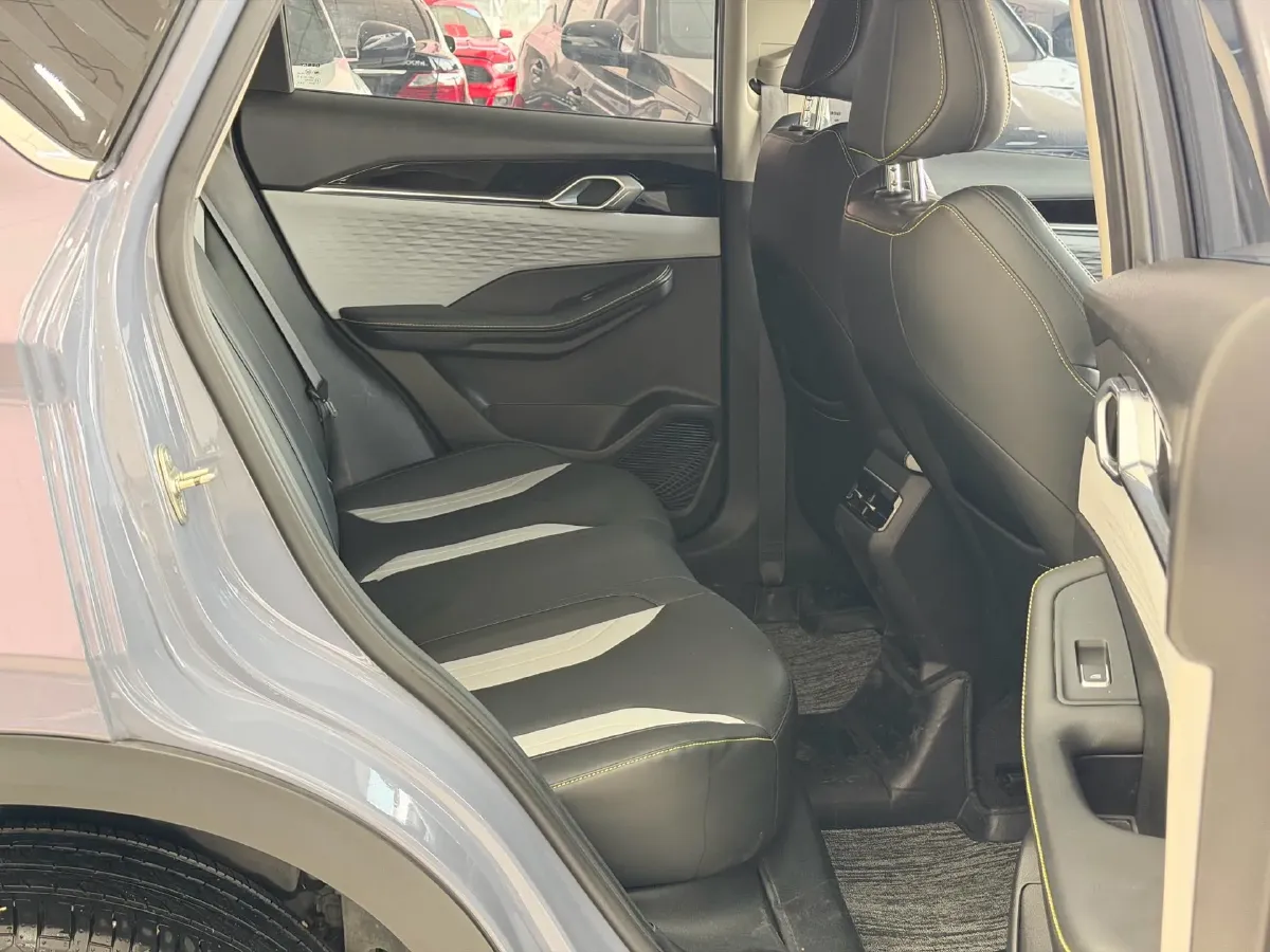 2022 Geely Coolray 1.5T 181HP L4 7DCT,autocango,china used car exporter,china ev exporter,chinese used car exporter,chinese used ev exporter