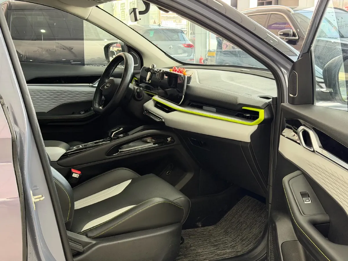 2022 Geely Coolray 1.5T 181HP L4 7DCT,autocango,china used car exporter,china ev exporter,chinese used car exporter,chinese used ev exporter