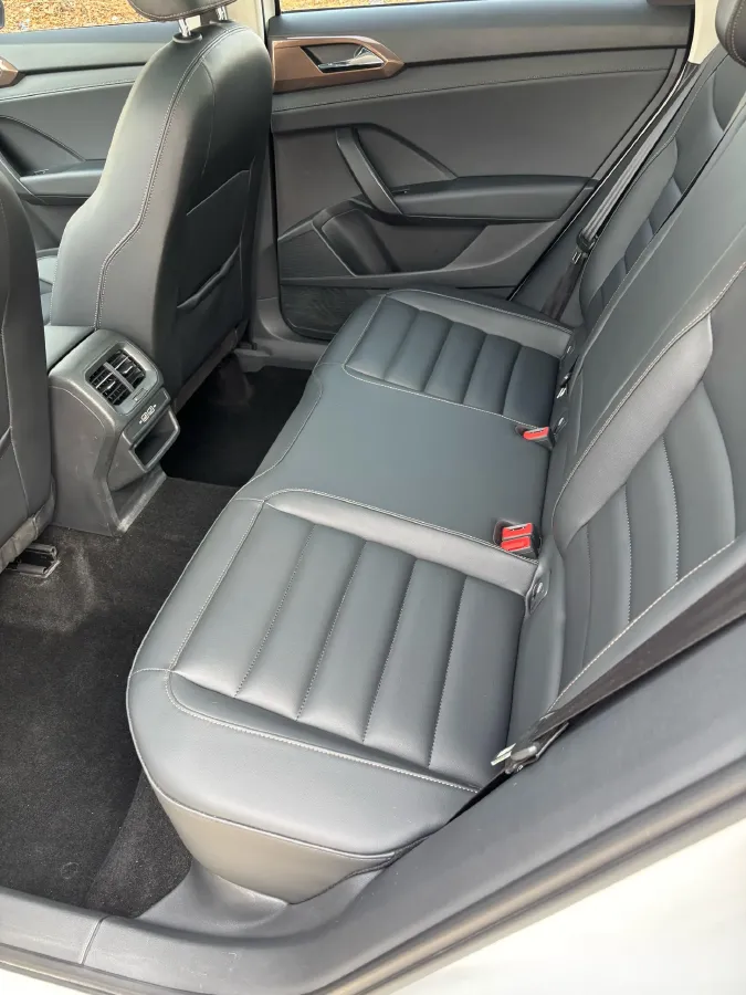 2021 Volkswagen Tharu 1.4T 150HP L4 7DCT,autocango,china used car exporter,china ev exporter,chinese used car exporter,chinese used ev exporter