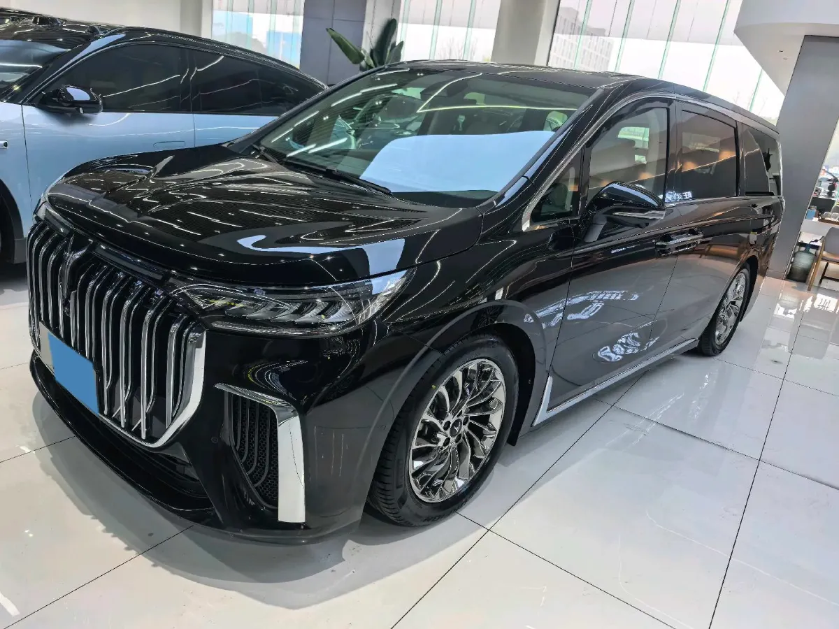 2024 Voyah Dream 1.5T 150HP L4 PHEV 43KWH,autocango,china used car exporter,china ev exporter,chinese used car exporter,chinese used ev exporter