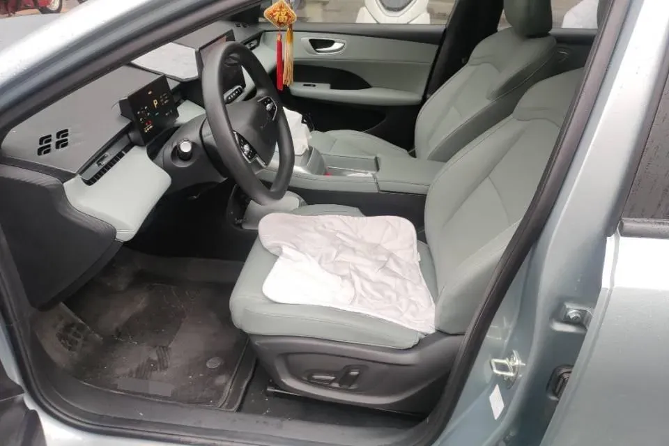 2025 Roewe D6 BEV,autocango,china used car exporter,china ev exporter,chinese used car exporter,chinese used ev exporter