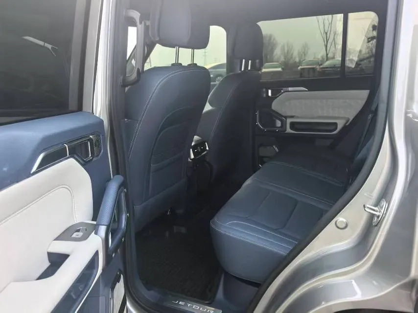 2024 Jetour ShanHai TravellerC-DM 1.5T 156HP L4 3DHT PHEV 43.24KWH,autocango,china used car exporter,china ev exporter,chinese used car exporter,chinese used ev exporter