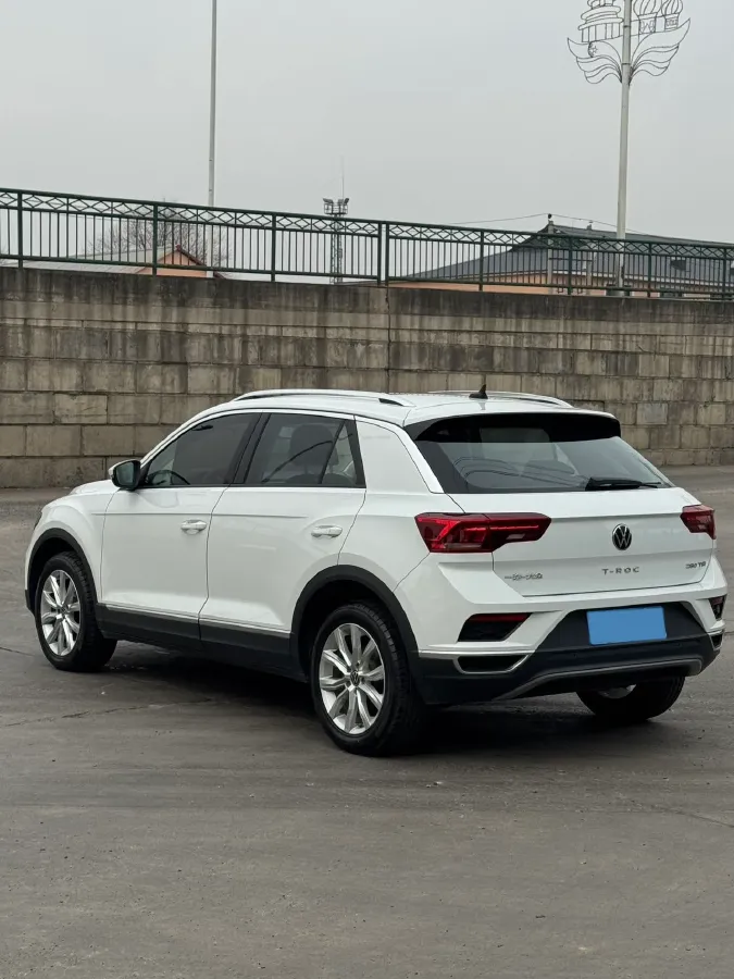 2022 Volkswagen T-Roc 1.4T 150HP L4 7DCT,autocango,china used car exporter,china ev exporter,chinese used car exporter,chinese used ev exporter