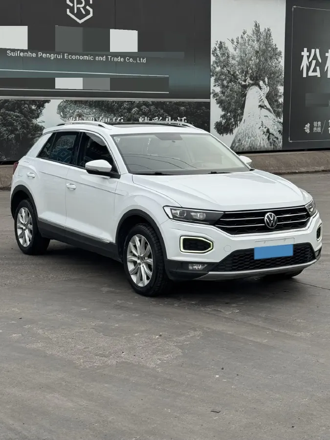 2022 Volkswagen T-Roc 1.4T 150HP L4 7DCT,autocango,china used car exporter,china ev exporter,chinese used car exporter,chinese used ev exporter