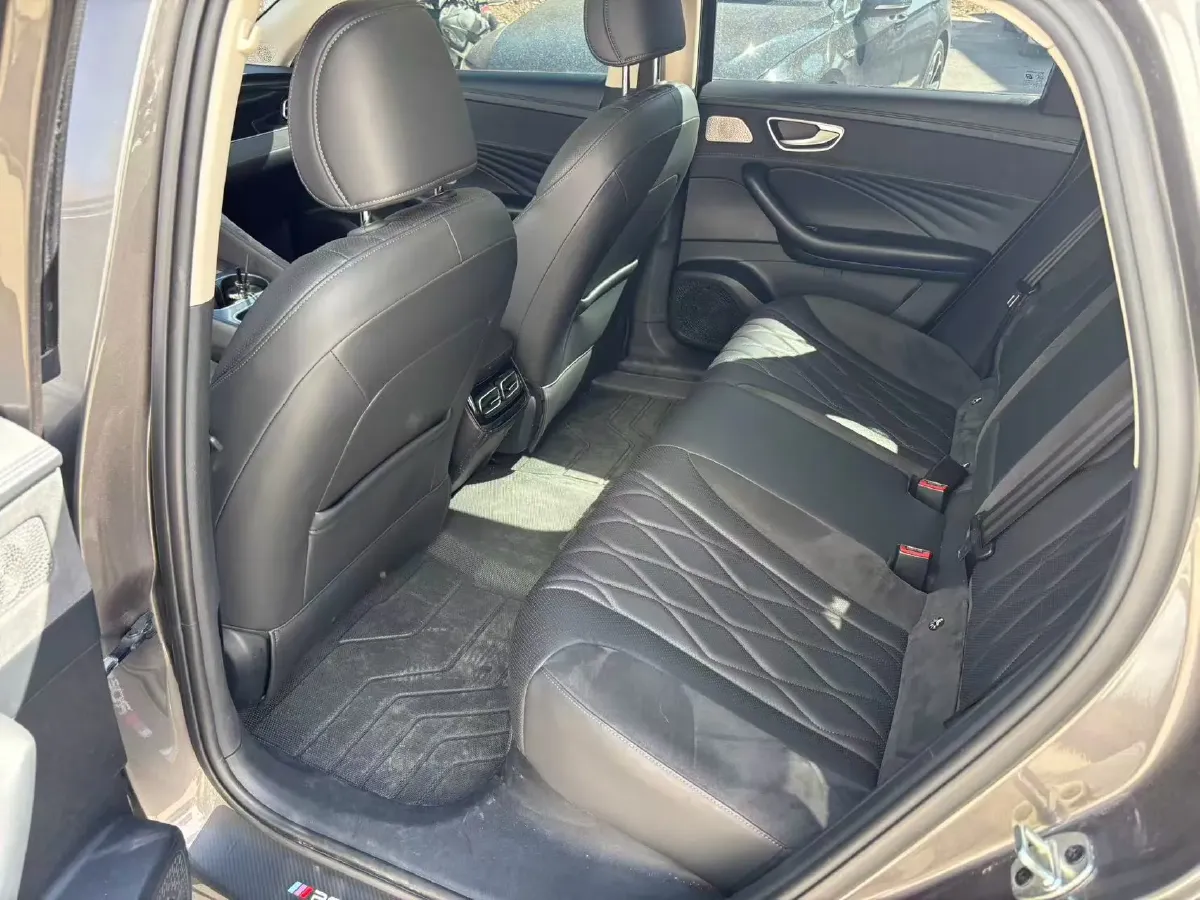 2023 Roewe D7 1.5L 112HP L4 1DHT PHEV 21.4KWH,autocango,china used car exporter,china ev exporter,chinese used car exporter,chinese used ev exporter