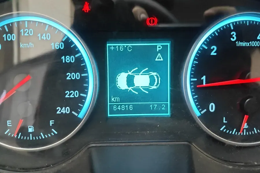 2017 Brilliance Auto H530 1.6L 118HP L4 5AT,autocango,china used car exporter,china ev exporter,chinese used car exporter,chinese used ev exporter