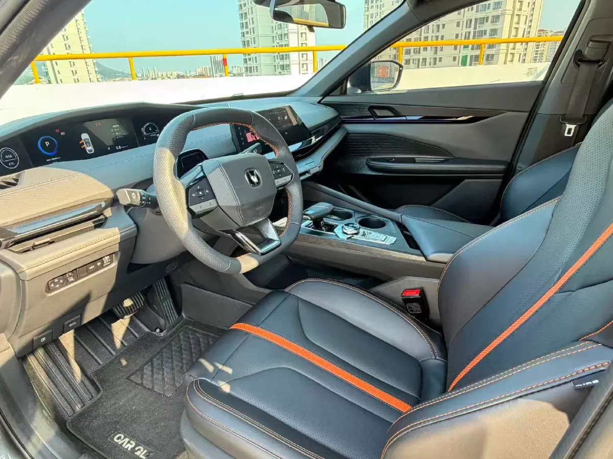 2024 ChangAn UNI-V 1.5T 188HP L4 7DCT,autocango,china used car exporter,china ev exporter,chinese used car exporter,chinese used ev exporter