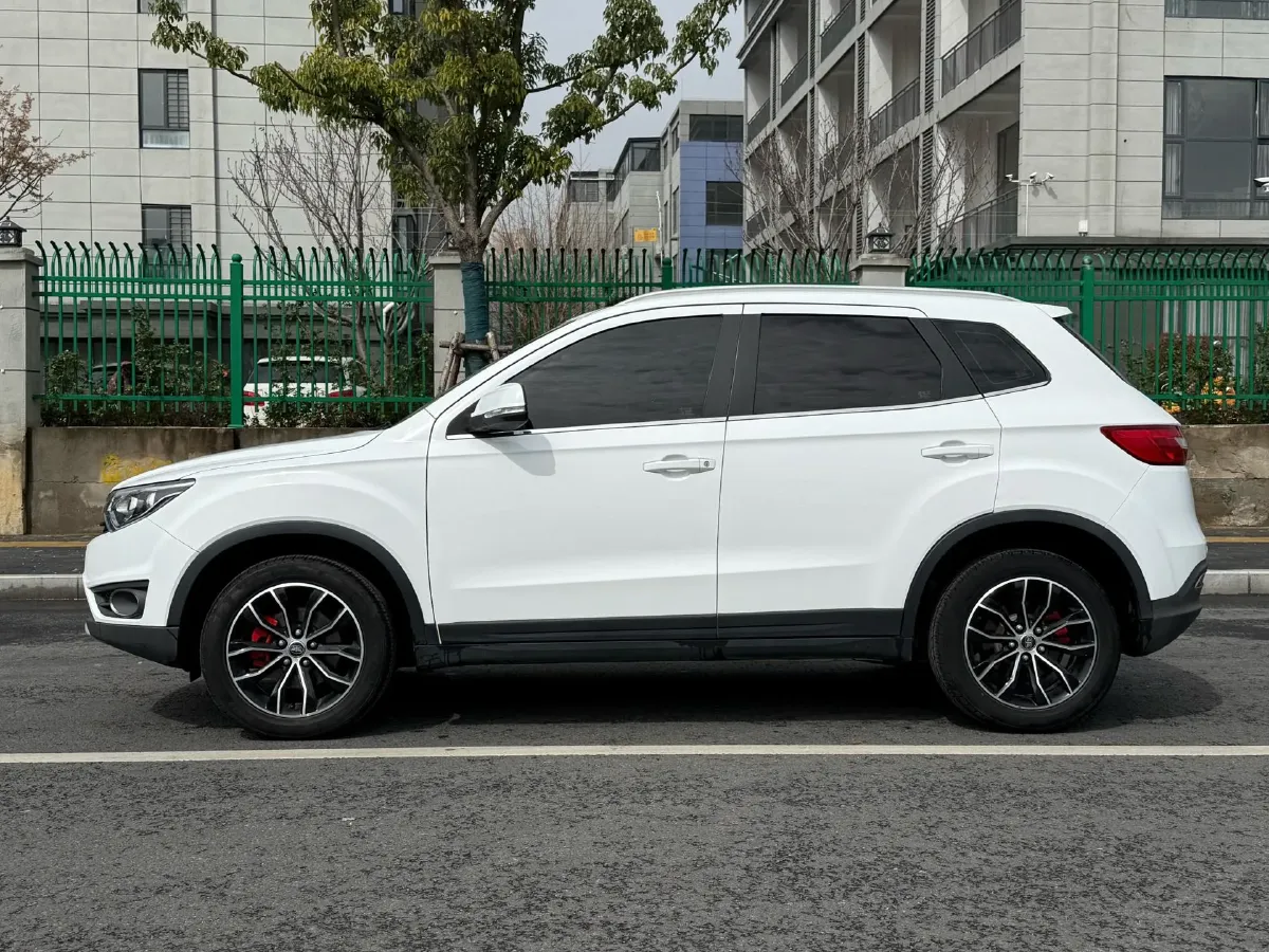 2017 FAW Senia R7 1.6L 116HP L4 5MT,autocango,china used car exporter,china ev exporter,chinese used car exporter,chinese used ev exporter