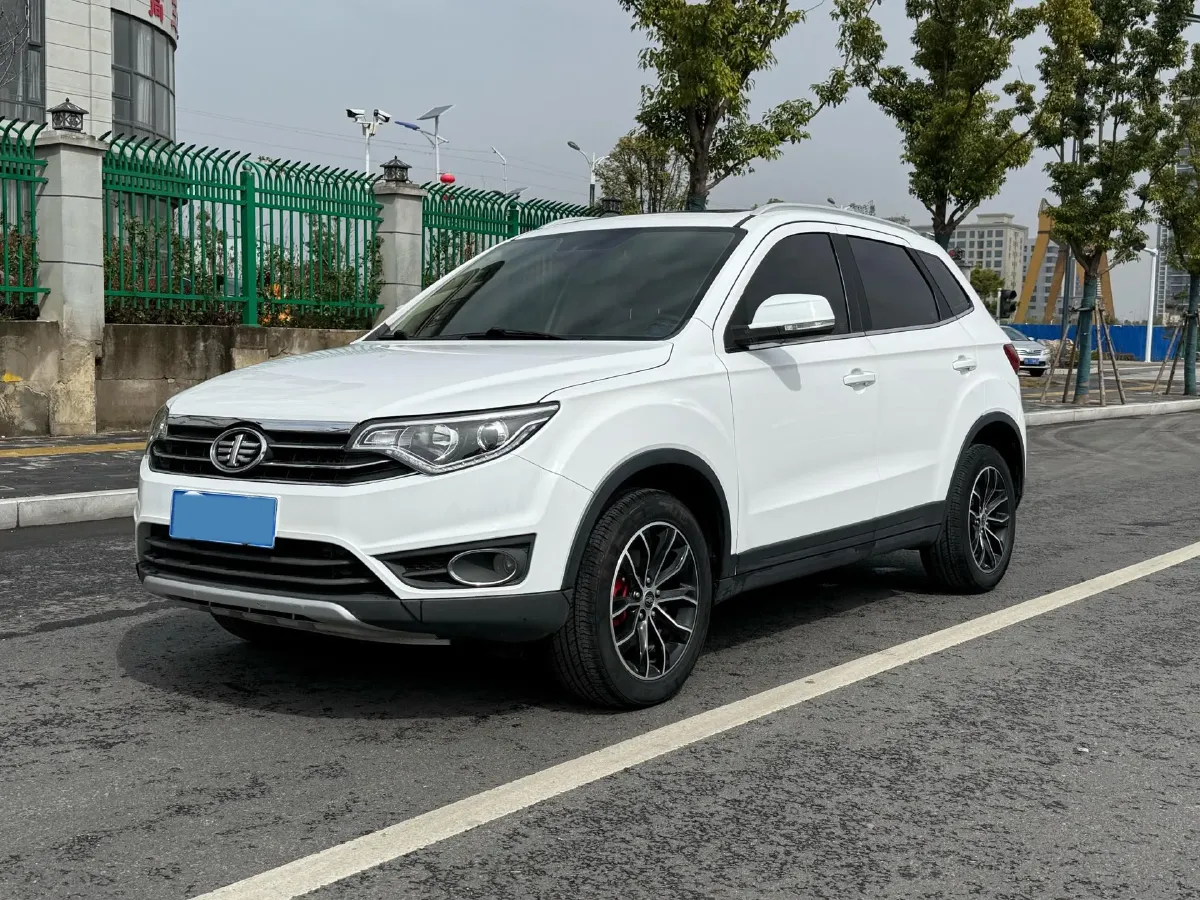 2017 FAW Senia R7 1.6L 116HP L4 5MT,autocango,china used car exporter,china ev exporter,chinese used car exporter,chinese used ev exporter