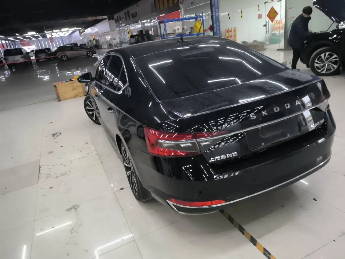 2022 Skoda Superb 1.4T 150HP L4 7DCT,autocango,china used car exporter,china ev exporter,chinese used car exporter,chinese used ev exporter