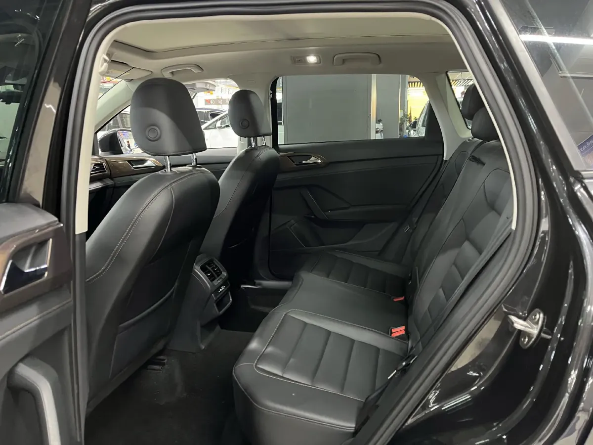 2022 Ford Transit 2.0T 202HP L4 6AT,autocango,china used car exporter,china ev exporter,chinese used car exporter,chinese used ev exporter