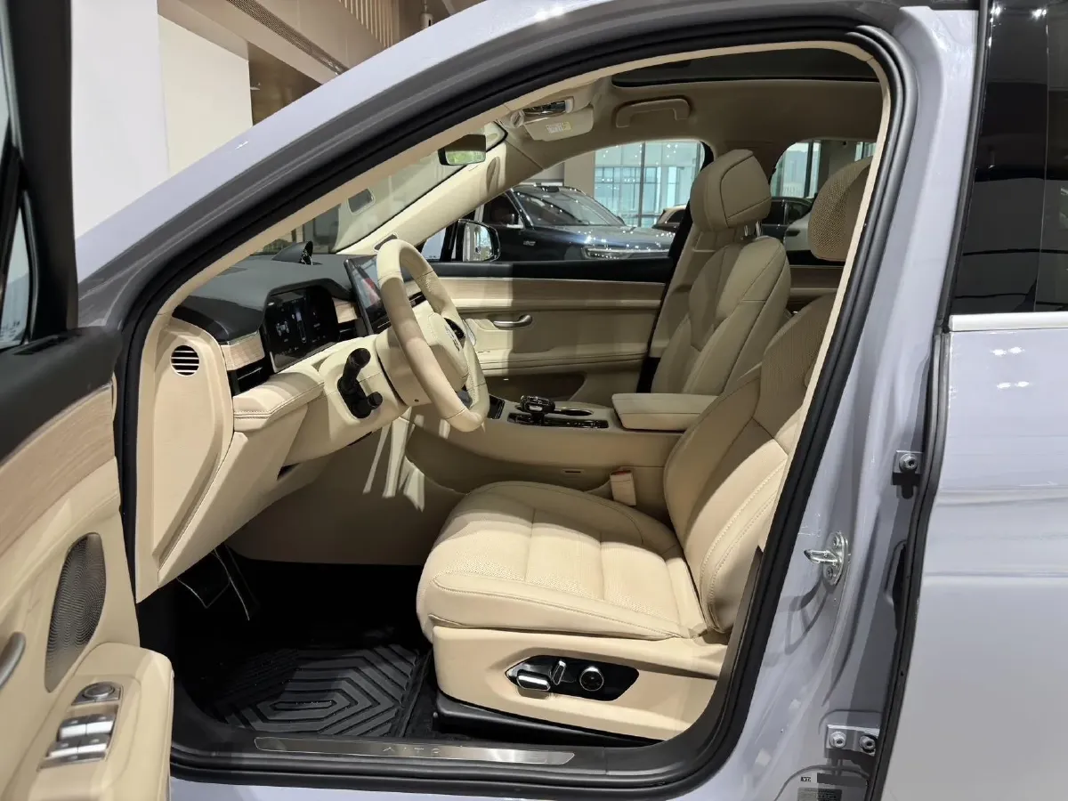 2023 HIMA AITO M5 1.5T 152HP L4 REEV 40KWH,autocango,china used car exporter,china ev exporter,chinese used car exporter,chinese used ev exporter