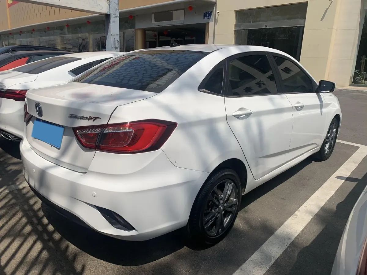 2019 ChangAn Eado DT 1.6L 125HP L4 4AT,autocango,china used car exporter,china ev exporter,chinese used car exporter,chinese used ev exporter