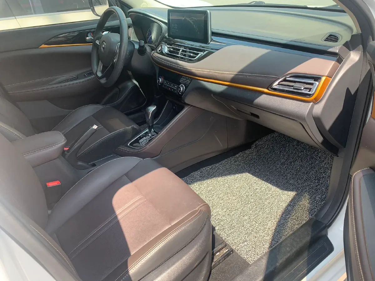 2019 ChangAn Eado DT 1.6L 125HP L4 4AT,autocango,china used car exporter,china ev exporter,chinese used car exporter,chinese used ev exporter