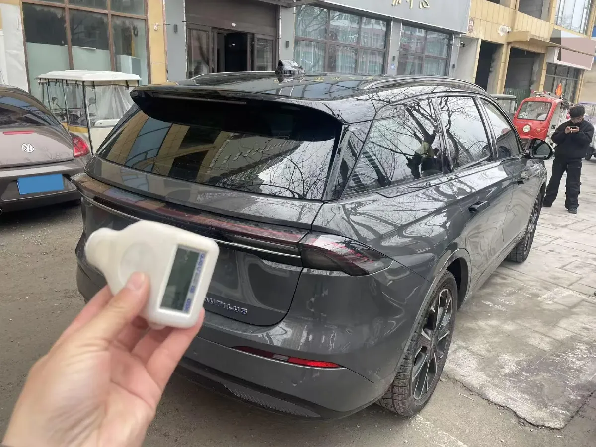 2023 Lincoln Nautilus 2.0T 282HP L4 E-CVT Hybrid,autocango,china used car exporter,china ev exporter,chinese used car exporter,chinese used ev exporter