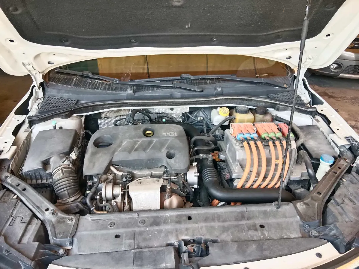 2017 Roewe i6 1.0T 125HP L3 2AT PHEV,autocango,china used car exporter,china ev exporter,chinese used car exporter,chinese used ev exporter