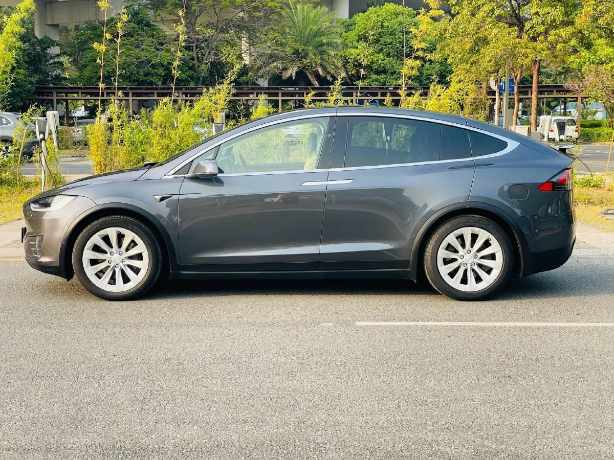 2017 Tesla Model X BEV 100KWH,autocango,china used car exporter,china ev exporter,chinese used car exporter,chinese used ev exporter