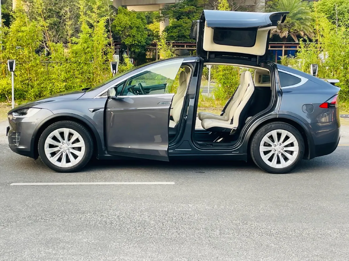 2017 Tesla Model X BEV 100KWH,autocango,china used car exporter,china ev exporter,chinese used car exporter,chinese used ev exporter