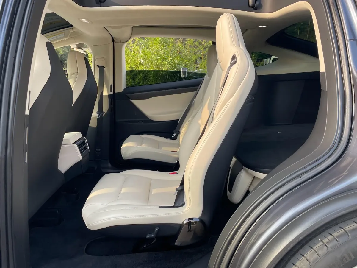 2017 Tesla Model X BEV 100KWH,autocango,china used car exporter,china ev exporter,chinese used car exporter,chinese used ev exporter