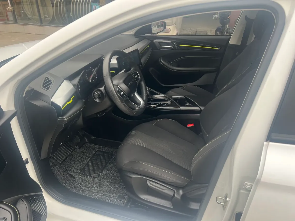 2021 Roewe i5 1.5L 120HP L4 CVT,autocango,china used car exporter,china ev exporter,chinese used car exporter,chinese used ev exporter