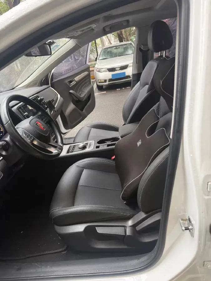 2020 Roewe i6 MAX 1.5T 169HP L4 AMT PHEV,autocango,china used car exporter,china ev exporter,chinese used car exporter,chinese used ev exporter