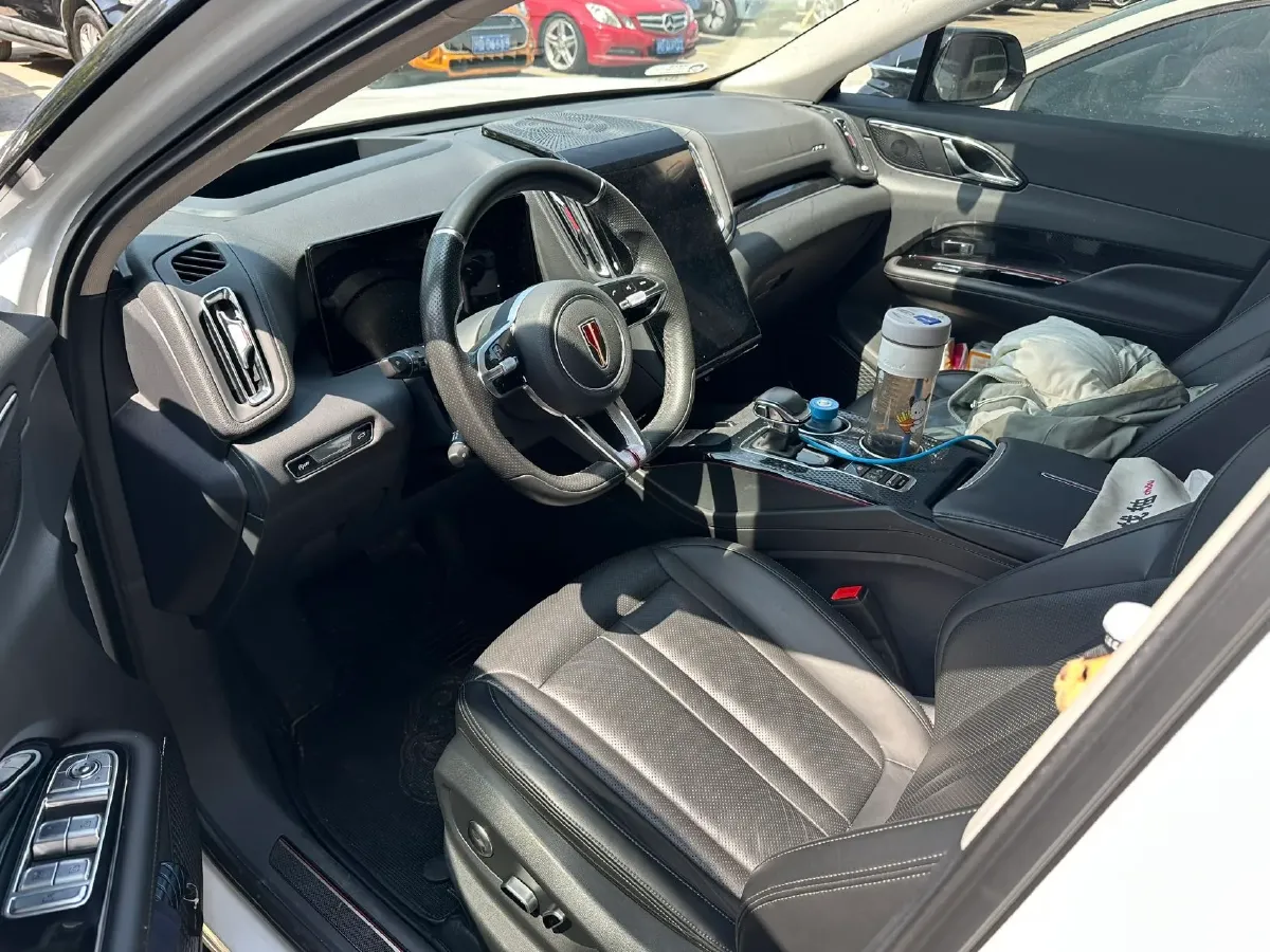 2023 HongQi HS3 2.0T 252HP L4 8AT,autocango,china used car exporter,china ev exporter,chinese used car exporter,chinese used ev exporter