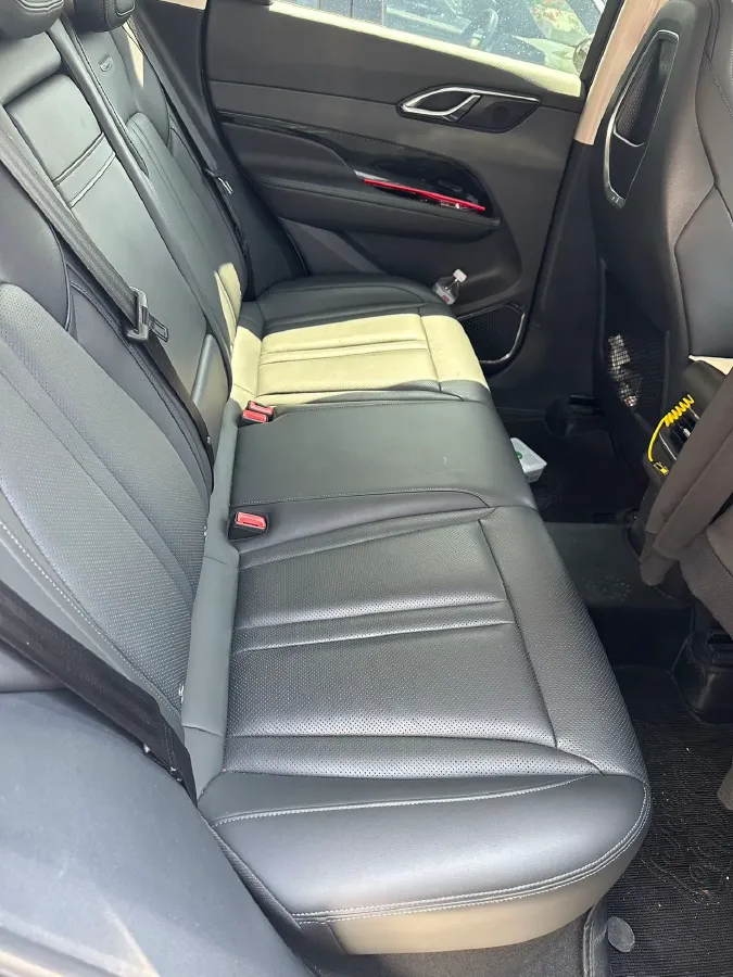 2023 HongQi HS3 2.0T 252HP L4 8AT,autocango,china used car exporter,china ev exporter,chinese used car exporter,chinese used ev exporter