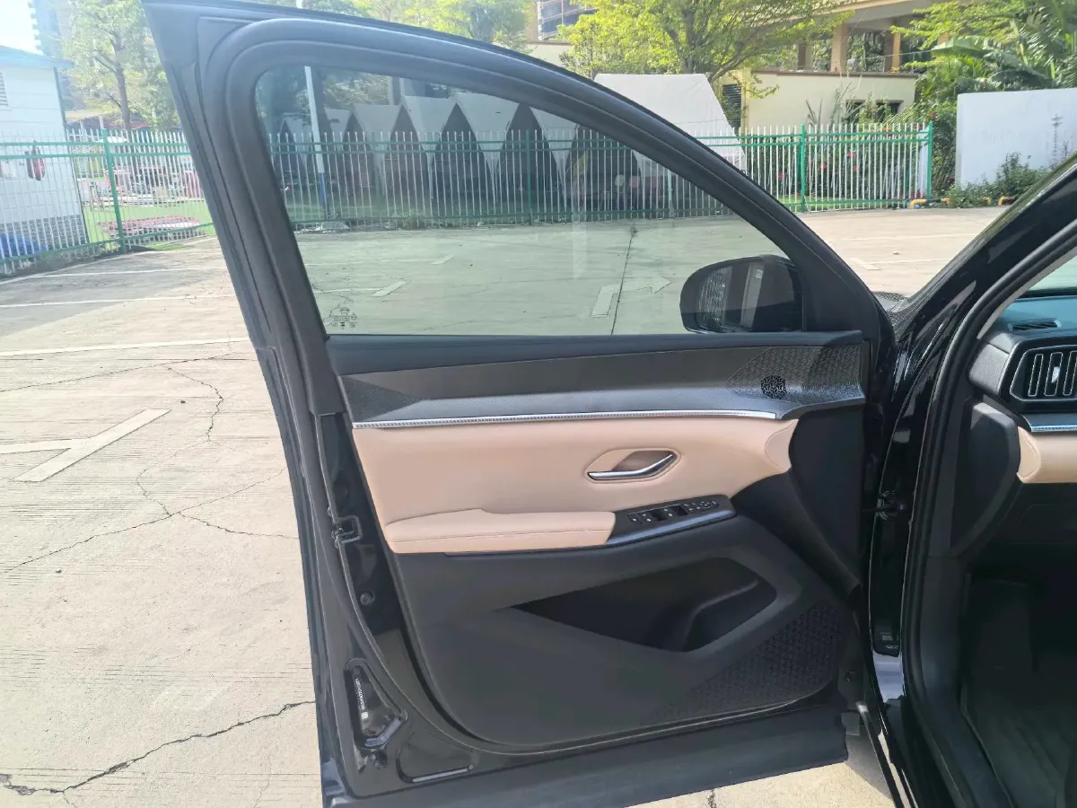 2025 BYD Song Pro 1.5L 101HP L4 E-CVT PHEV 18.3KWH,autocango,china used car exporter,china ev exporter,chinese used car exporter,chinese used ev exporter