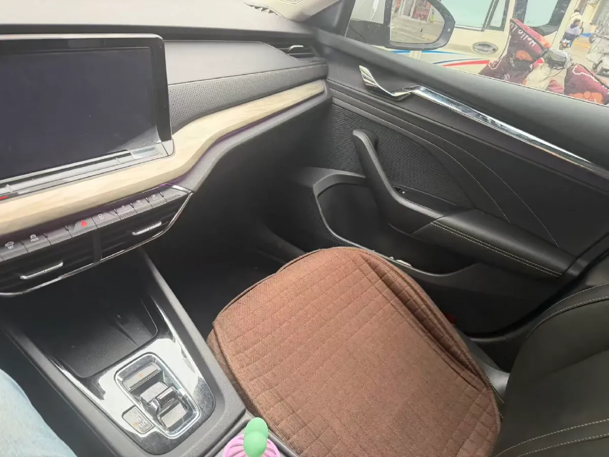 2021 Skoda Octavia 1.4T 150HP L4 7DCT,autocango,china used car exporter,china ev exporter,chinese used car exporter,chinese used ev exporter