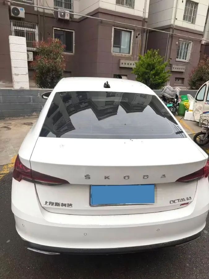 2021 Skoda Octavia 1.4T 150HP L4 7DCT,autocango,china used car exporter,china ev exporter,chinese used car exporter,chinese used ev exporter