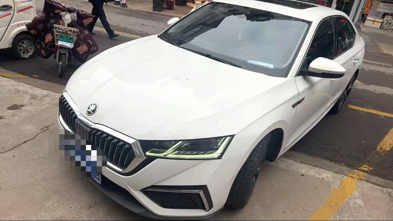 2021 Skoda Octavia 1.4T 150HP L4 7DCT,autocango,china used car exporter,china ev exporter,chinese used car exporter,chinese used ev exporter