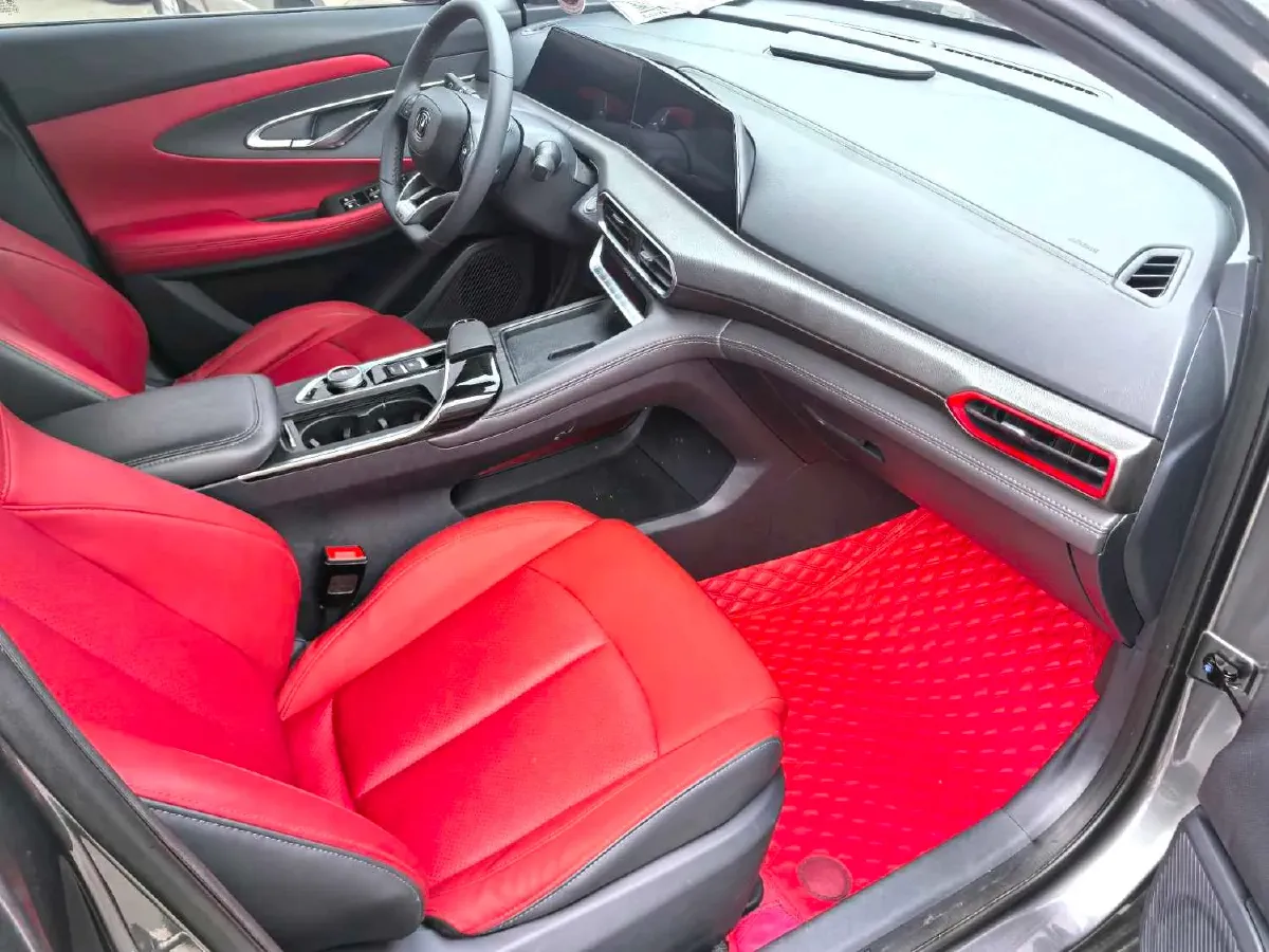 2020 ChangAn UNI-T 1.5T 180HP L4 7DCT,autocango,china used car exporter,china ev exporter,chinese used car exporter,chinese used ev exporter