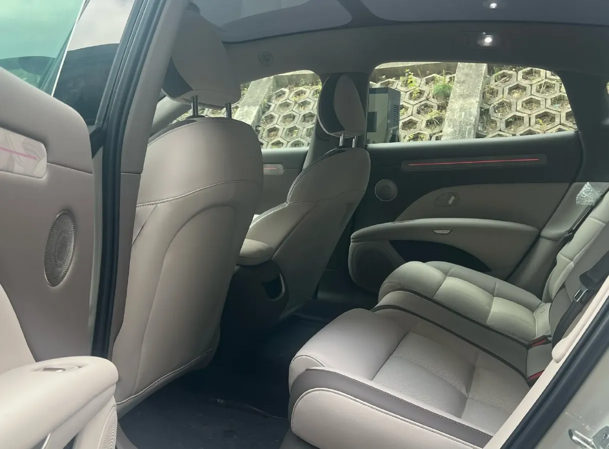 2025 IM L6 BEV,autocango,china used car exporter,china ev exporter,chinese used car exporter,chinese used ev exporter