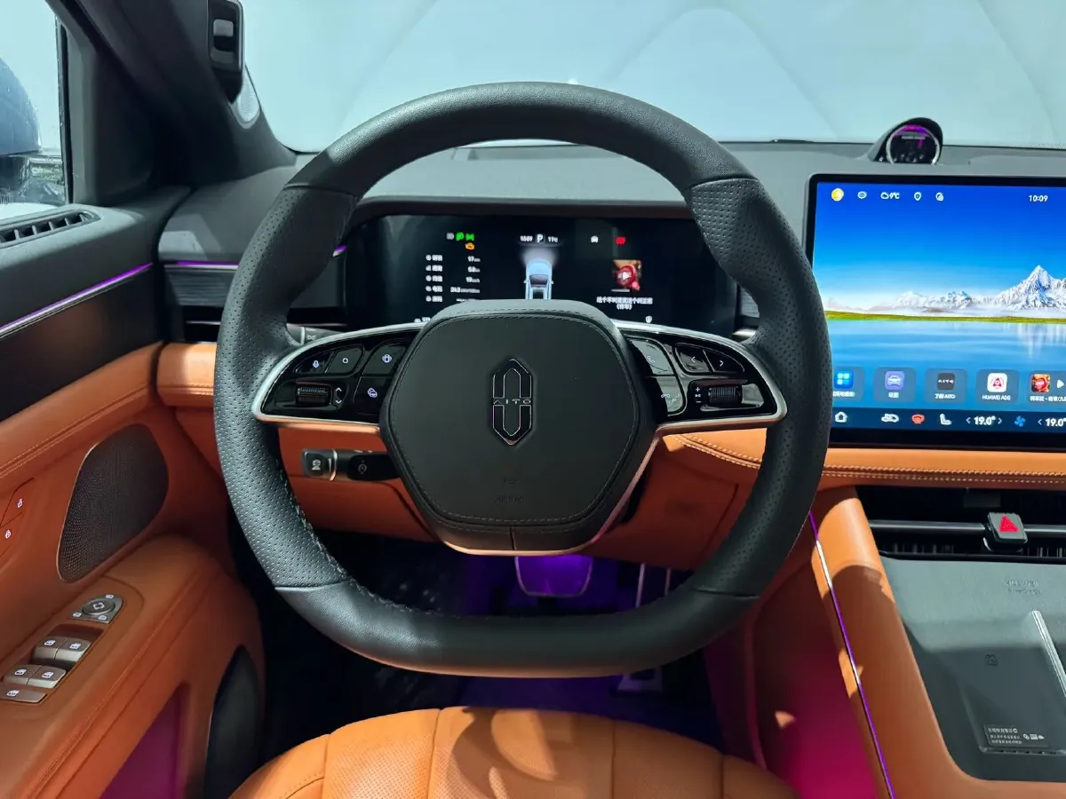 2024 AITO AITO M7 1.5T 152HP L4 REEV 38.5KWH,autocango,china used car exporter,china ev exporter,chinese used car exporter,chinese used ev exporter