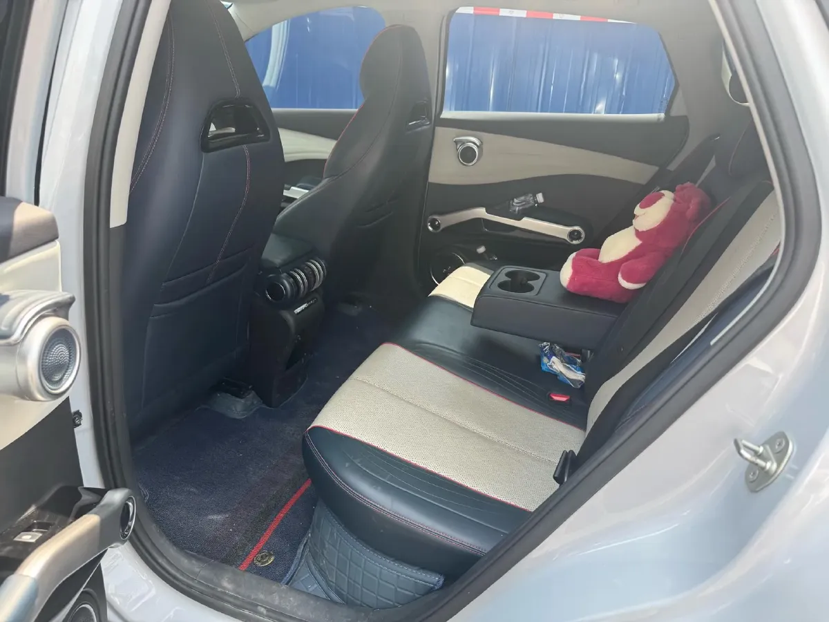 2022 Roewe RX5 MAX 1.5T 181HP L4 6AT,autocango,china used car exporter,china ev exporter,chinese used car exporter,chinese used ev exporter