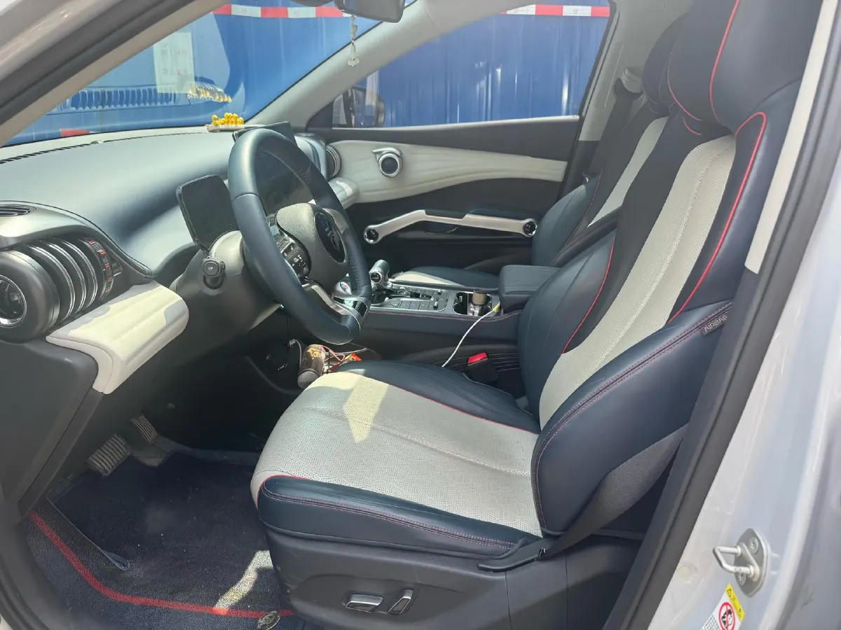 2022 Roewe RX5 MAX 1.5T 181HP L4 6AT,autocango,china used car exporter,china ev exporter,chinese used car exporter,chinese used ev exporter