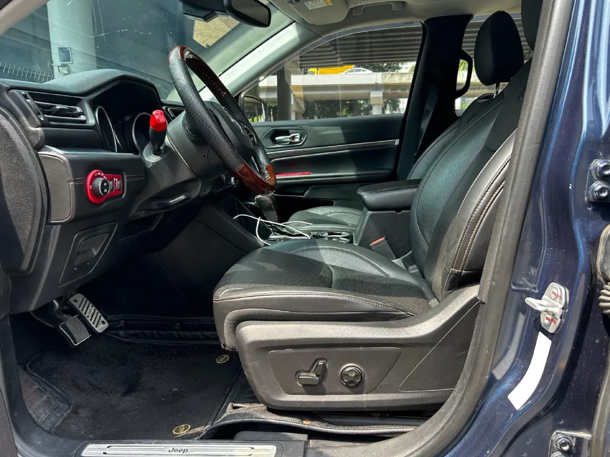 2018 Jeep Grand Commander 2.0T 265HP L4 9AT,autocango,china used car exporter,china ev exporter,chinese used car exporter,chinese used ev exporter