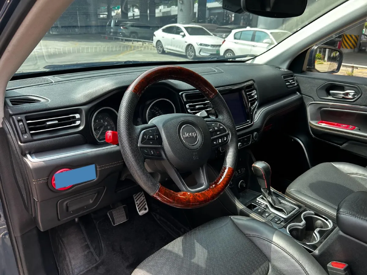 2018 Jeep Grand Commander 2.0T 265HP L4 9AT,autocango,china used car exporter,china ev exporter,chinese used car exporter,chinese used ev exporter