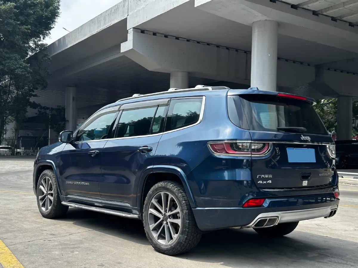 2018 Jeep Grand Commander 2.0T 265HP L4 9AT,autocango,china used car exporter,china ev exporter,chinese used car exporter,chinese used ev exporter