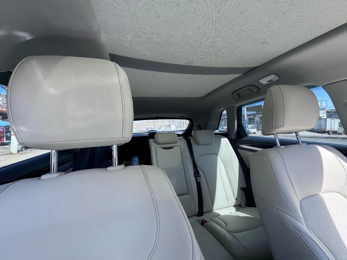 2017 Zotye Damy X7 2.0T 190HP L4 6DCT,autocango,china used car exporter,china ev exporter,chinese used car exporter,chinese used ev exporter