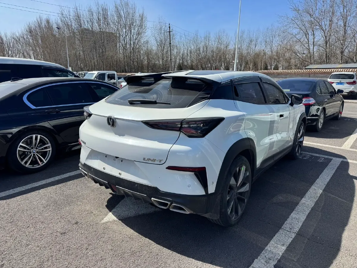 2020 ChangAn UNI-T 1.5T 180HP L4 7DCT,autocango,china used car exporter,china ev exporter,chinese used car exporter,chinese used ev exporter